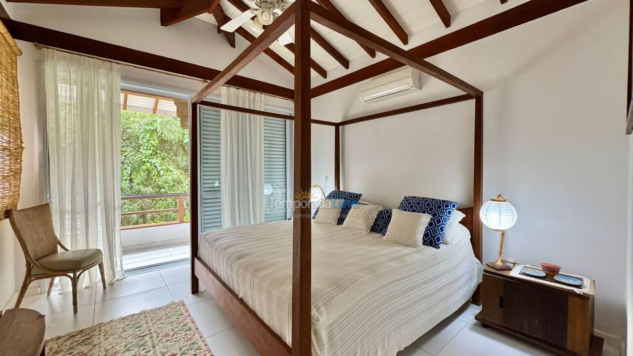 Casa para alquiler de vacaciones em São Sebastião (Praia da Baleia)