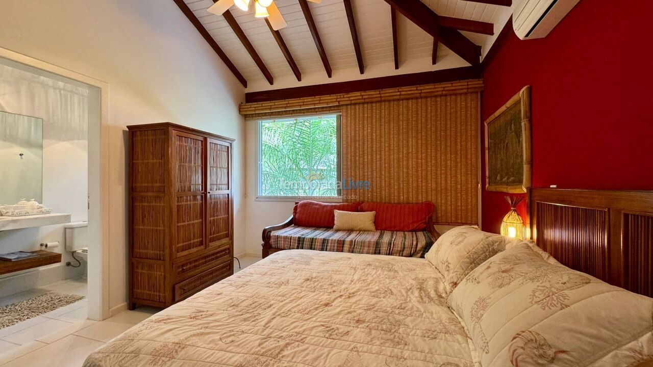 Casa para alquiler de vacaciones em São Sebastião (Praia da Baleia)