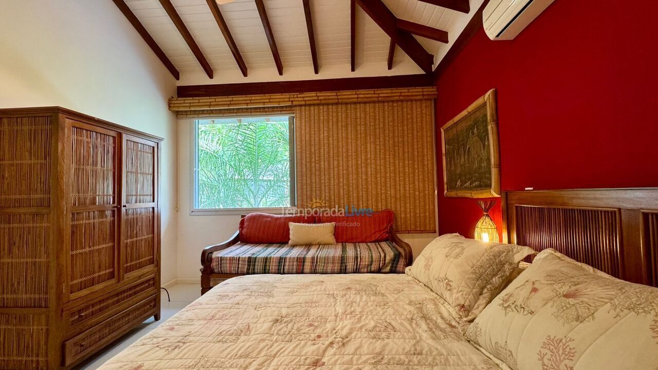 Casa para alquiler de vacaciones em São Sebastião (Praia da Baleia)