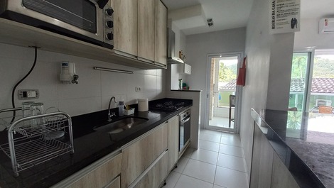 Praia da Toninhas, Apto bem pertinho da praia para 6 pessoas