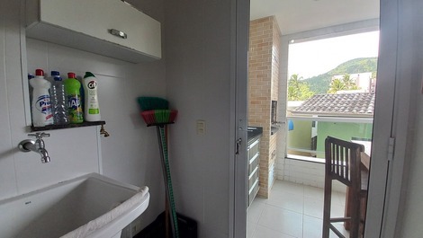 Praia da Toninhas, Apto bem pertinho da praia para 6 pessoas