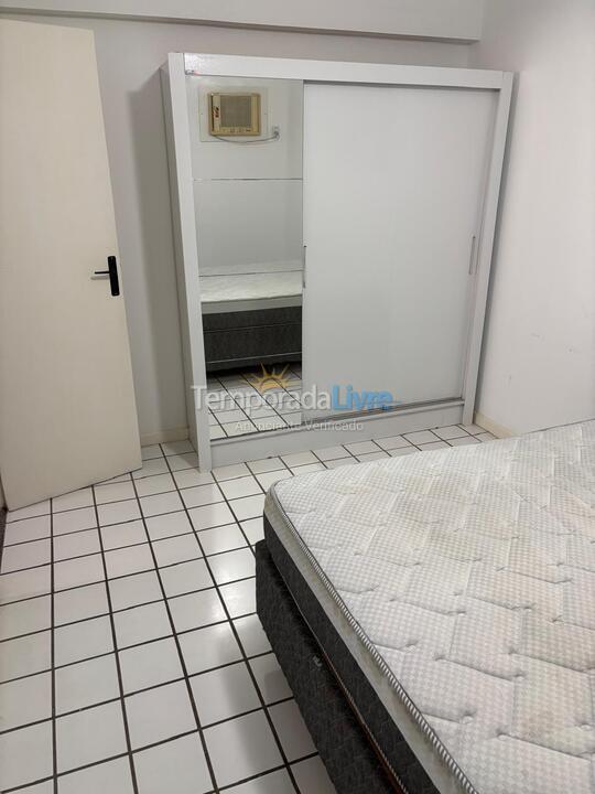 Apartamento para aluguel de temporada em Guarapari (Praia das Castanheiras)