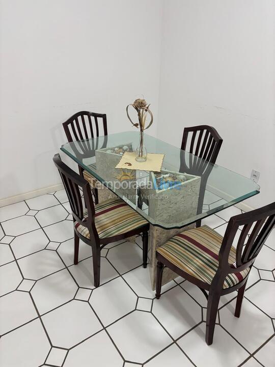 Apartamento para aluguel de temporada em Guarapari (Praia das Castanheiras)