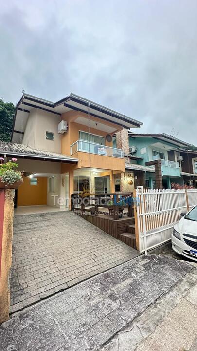 House for vacation rental in Bombinhas (Praia da Conceição)