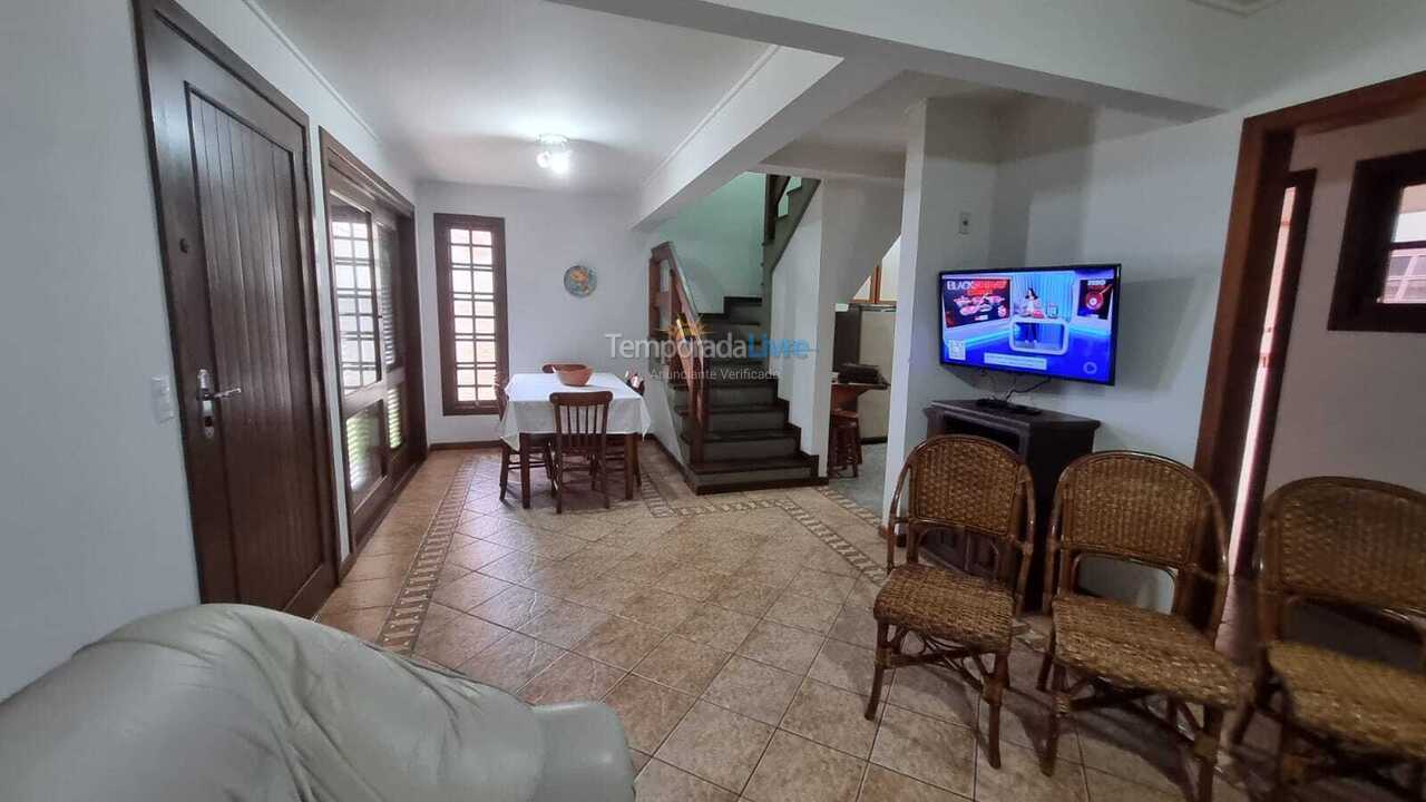 Apartamento para aluguel de temporada em Bombinhas (Praia de Bombinhas)