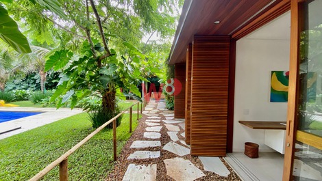 Casa exclusiva de lujo en la playa de Baleia