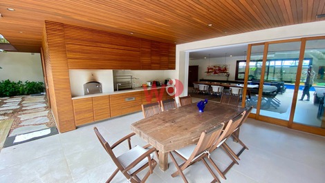 Casa exclusiva de lujo en la playa de Baleia