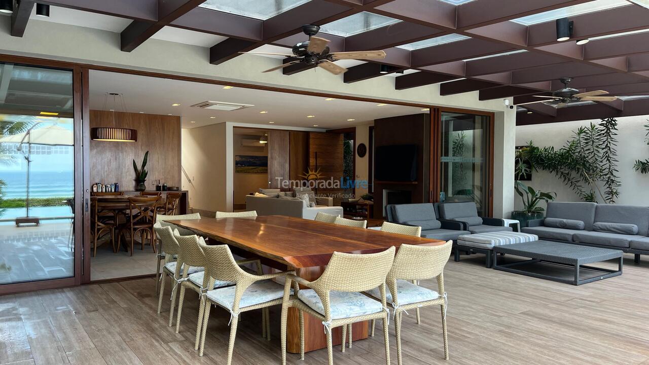 Casa para aluguel de temporada em São Sebastião (Praia de Juquey)