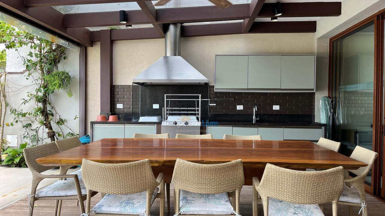 Casa para aluguel de temporada em São Sebastião (Praia de Juquey)