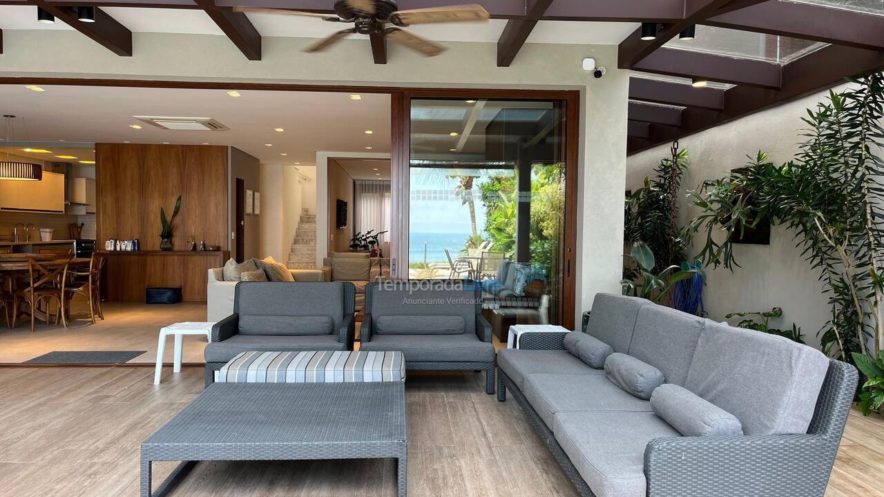 Casa para aluguel de temporada em São Sebastião (Praia de Juquey)