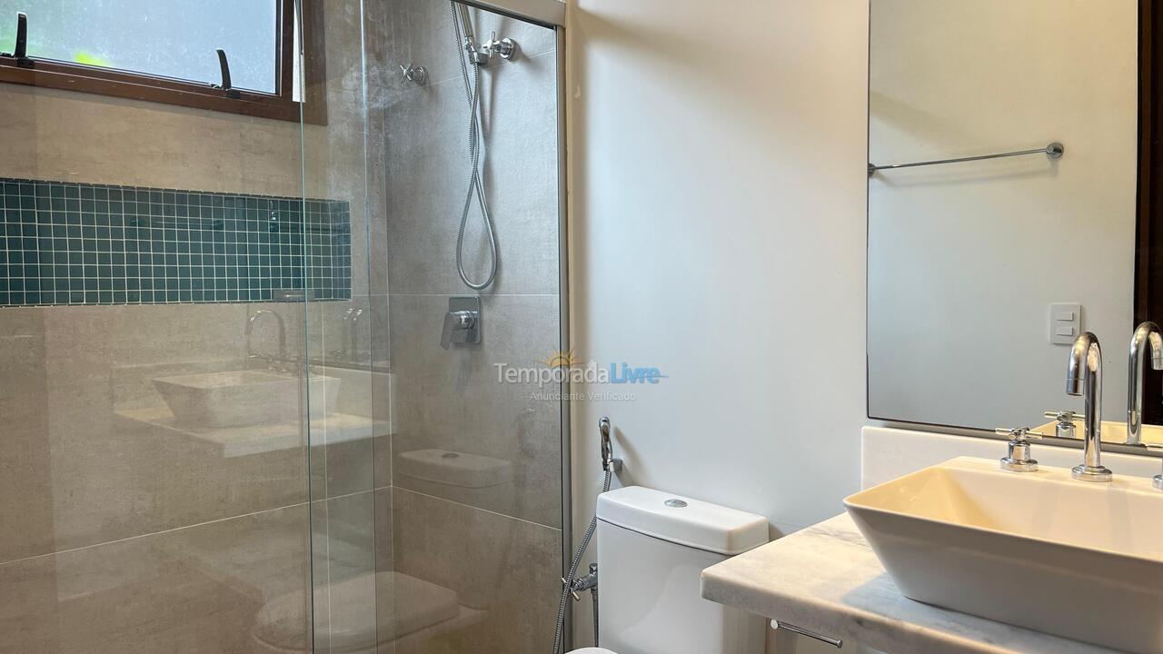 Casa para aluguel de temporada em São Sebastião (Praia de Juquey)