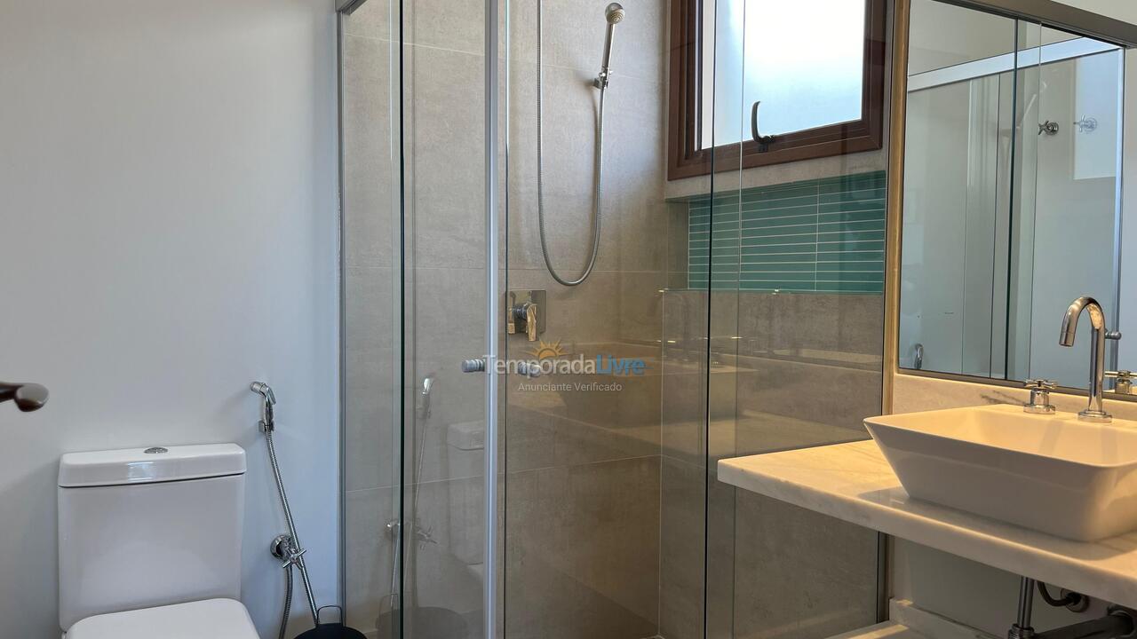 Casa para aluguel de temporada em São Sebastião (Praia de Juquey)