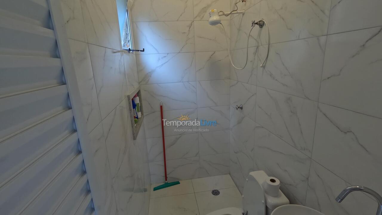 Casa para aluguel de temporada em Caraguatatuba (Praia de Massaguaçu)