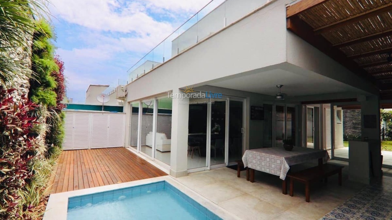 Casa para aluguel de temporada em São Sebastião (Praia de Juquey)