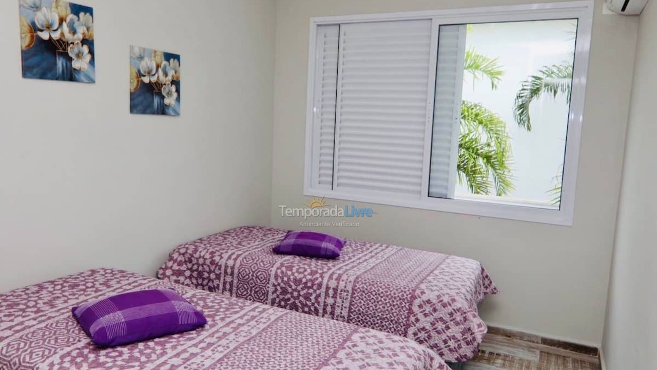 Casa para aluguel de temporada em São Sebastião (Praia de Juquey)