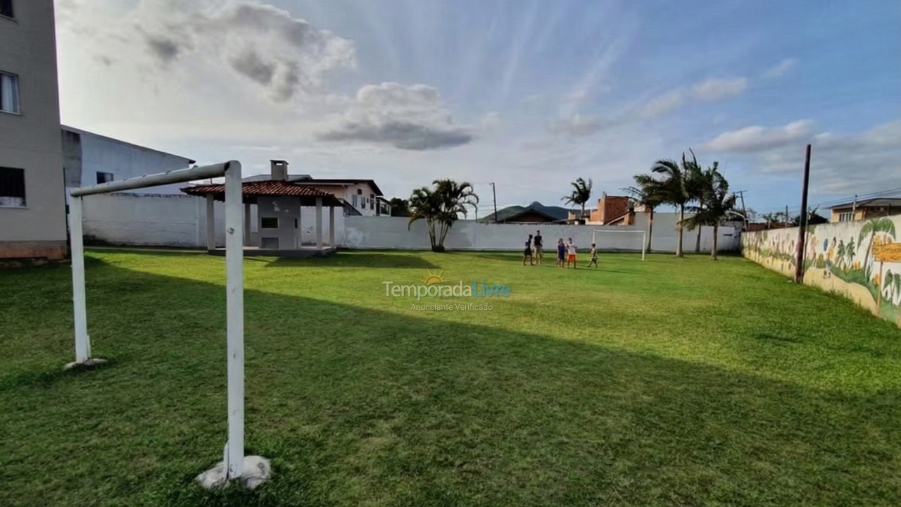 Apartamento para alquiler de vacaciones em Biguaçu (Praia João Rosa)