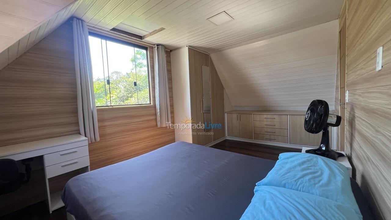 Casa para aluguel de temporada em Matinhos (Caiobá)