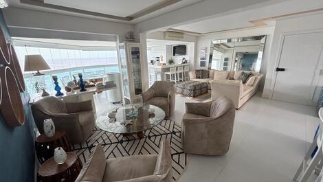 Apartamento frente a praia em Riviera