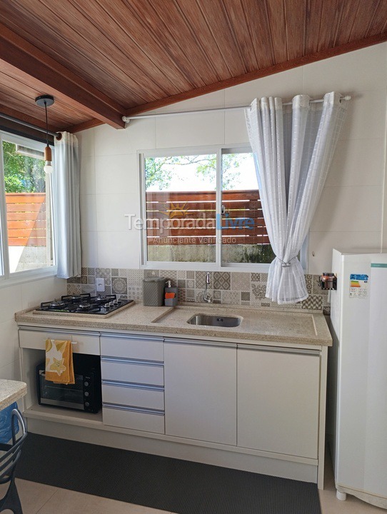 Casa para aluguel de temporada em Palhoça (Guarda do Embaú)