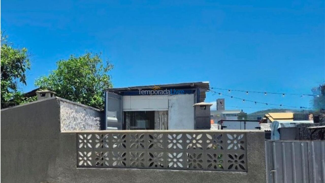 Casa para aluguel de temporada em Bombinhas (Canto Grande)