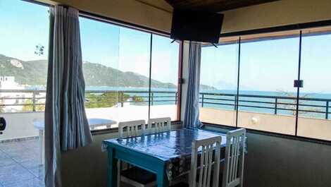 Cobertura frente Mar sem ondas