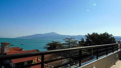 Cobertura frente Mar sem ondas