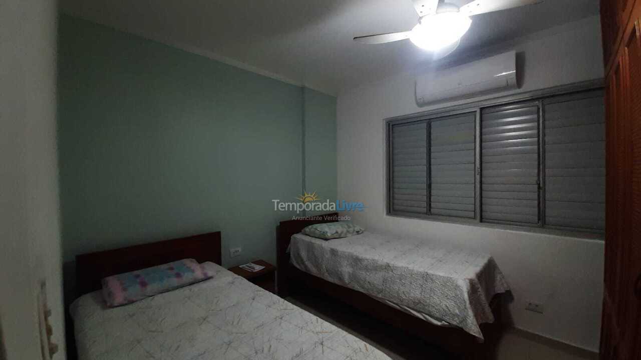 Apartment for vacation rental in Guarujá (Pitangueiras)