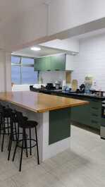 Pitangueiras Center, Ocean View, Air Conditioning, 3 bedrooms, balcony, 1 parking space.