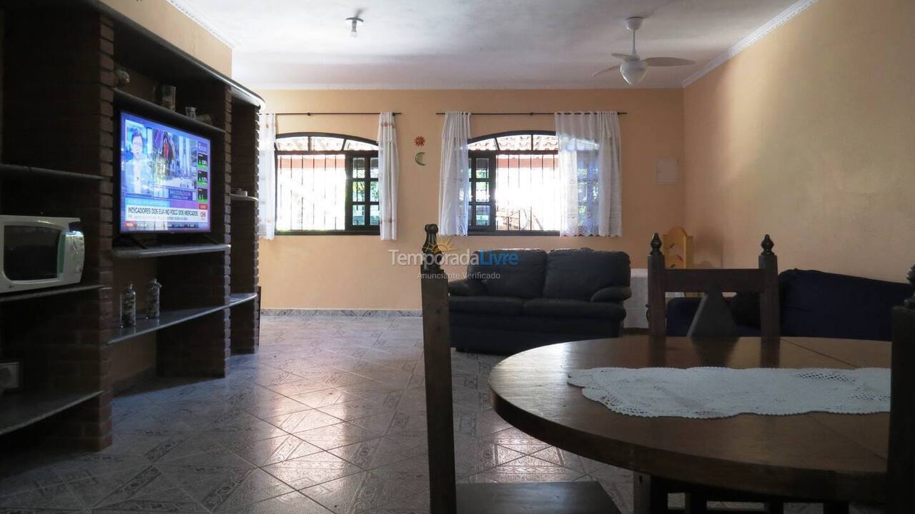 Casa para alquiler de vacaciones em Bertioga (Boraceia)