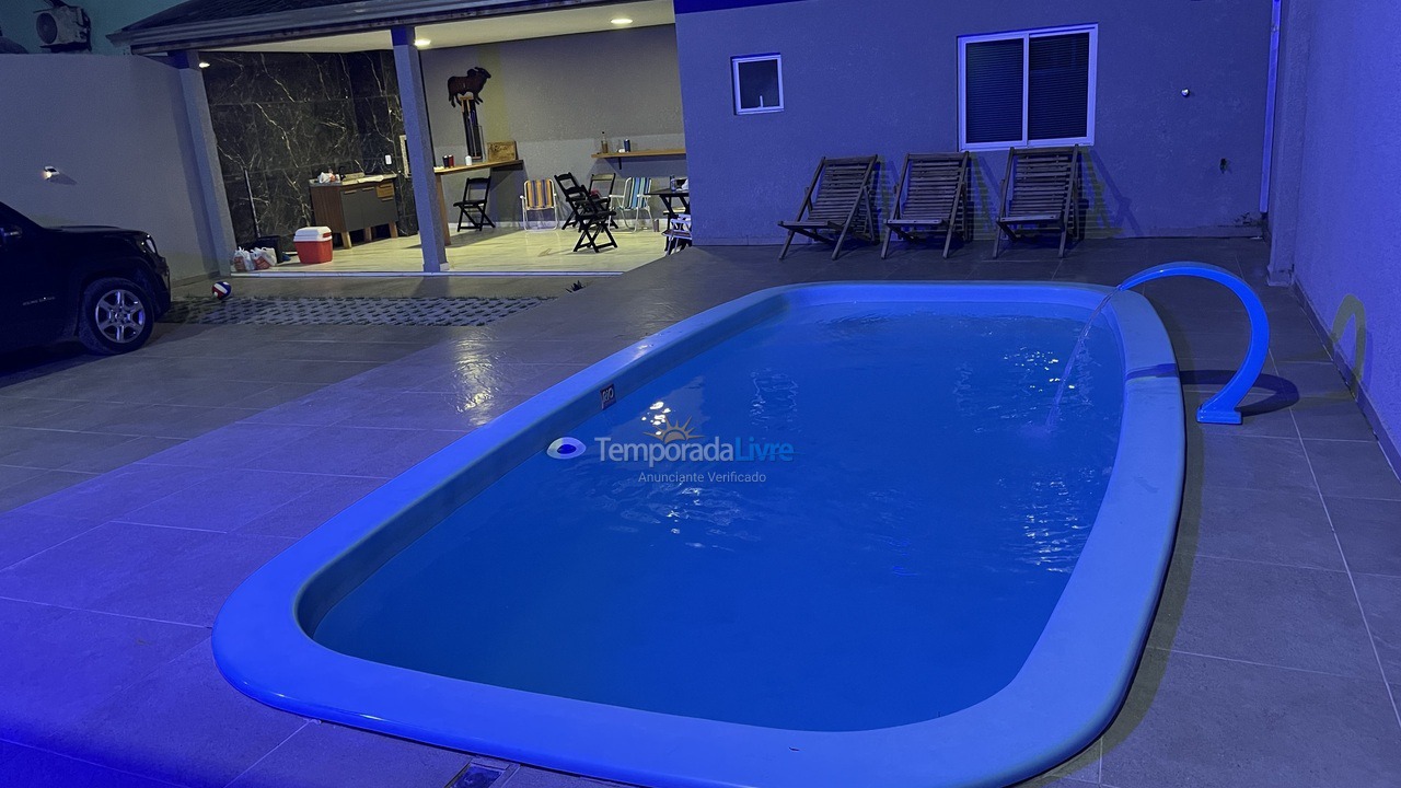 Casa para aluguel de temporada em Matinhos (Balneário Guacyara Costa Azul)