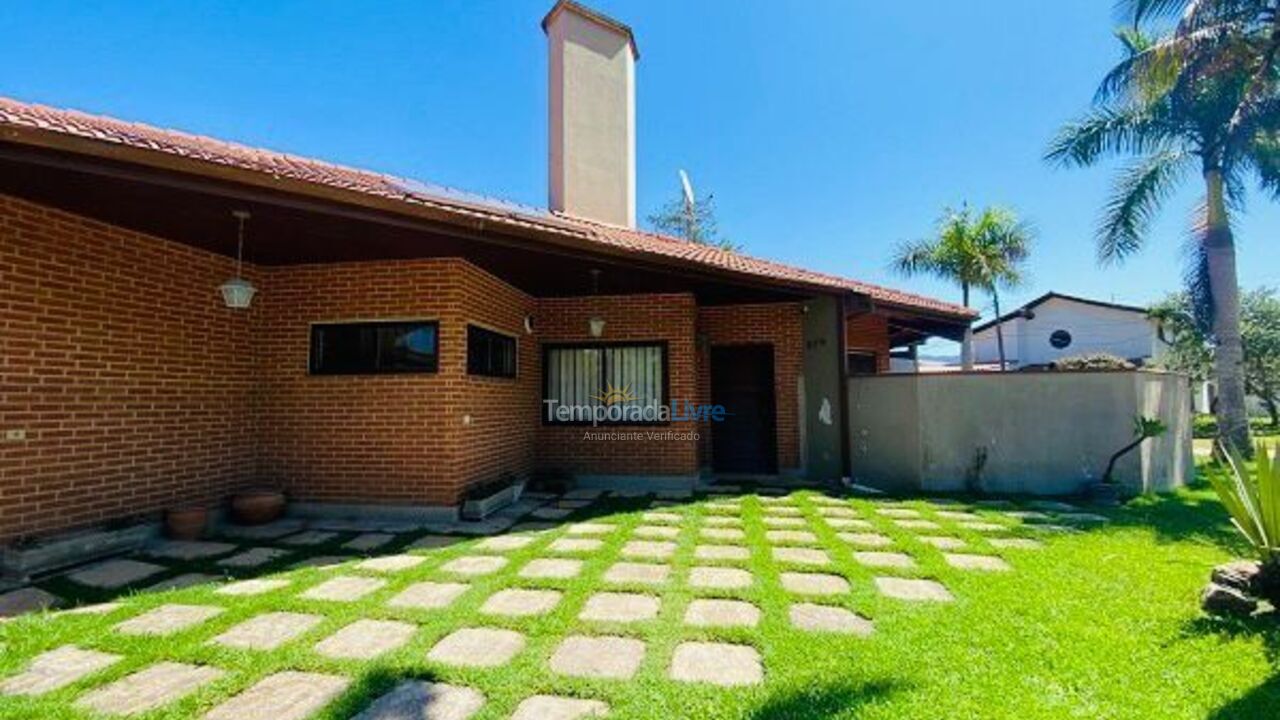 Casa para alquiler de vacaciones em Ubatuba (Lagoinha)