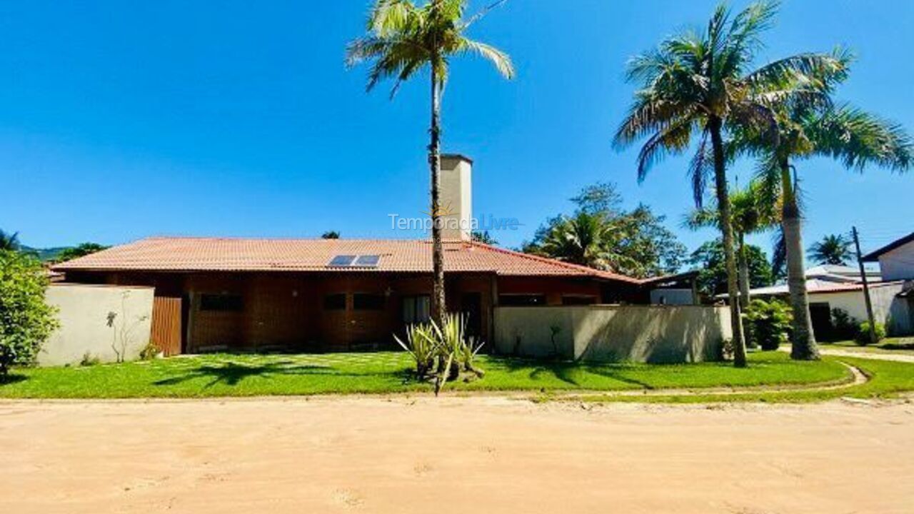 Casa para alquiler de vacaciones em Ubatuba (Lagoinha)