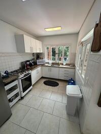 Casa en Urbanización Cerrada – Comodidad y Ocio para tus Vacaciones