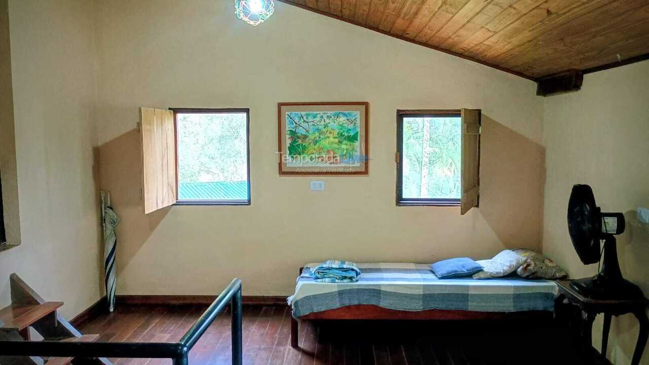 Casa para aluguel de temporada em Ubatuba (Praia da Almada)