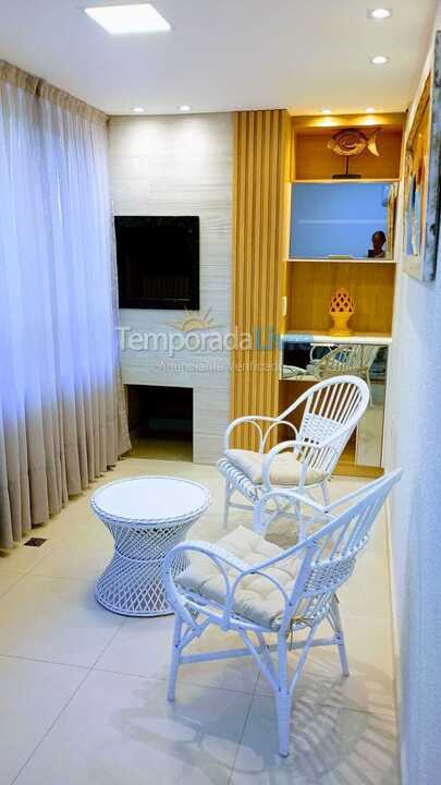 Apartamento para aluguel de temporada em Porto Belo (Praia do Pereque)