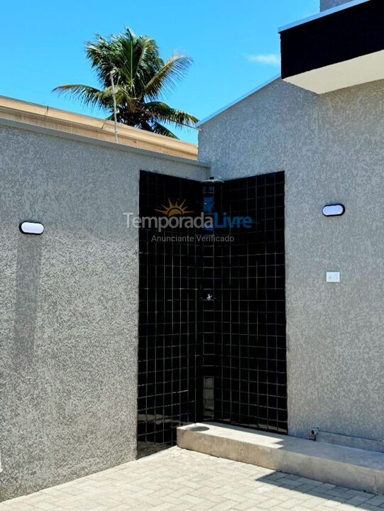 Casa para aluguel de temporada em Caraguatatuba (Praia das Palmeiras)