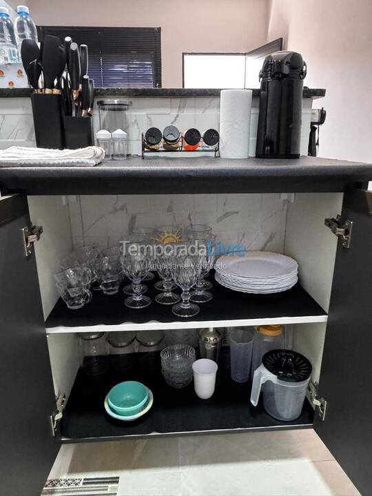 Casa para aluguel de temporada em Caraguatatuba (Praia das Palmeiras)