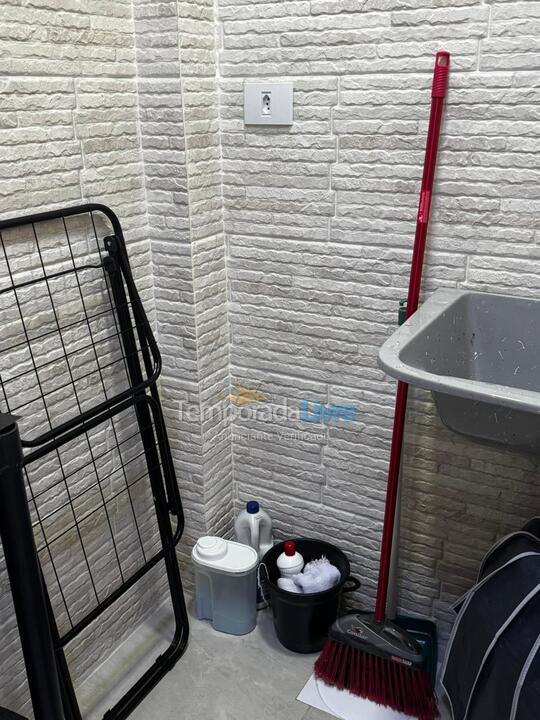 Casa para aluguel de temporada em Caraguatatuba (Praia das Palmeiras)