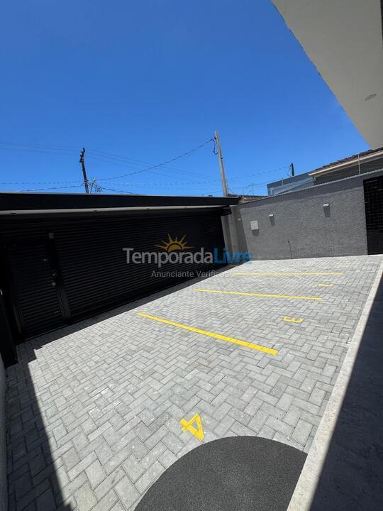 Casa para aluguel de temporada em Caraguatatuba (Praia das Palmeiras)