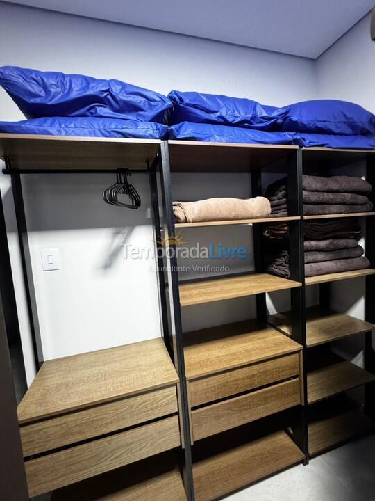 Casa para aluguel de temporada em Caraguatatuba (Praia das Palmeiras)