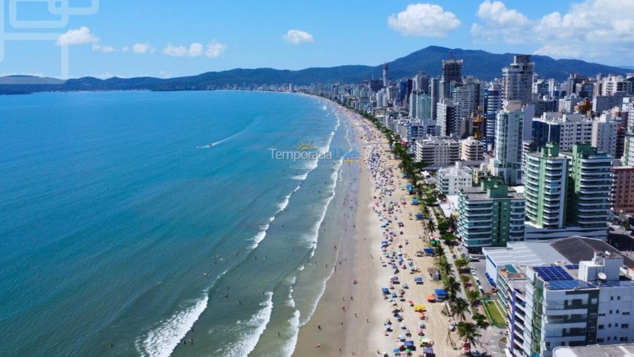 Apartamento para aluguel de temporada em Porto Belo (Praia do Pereque)