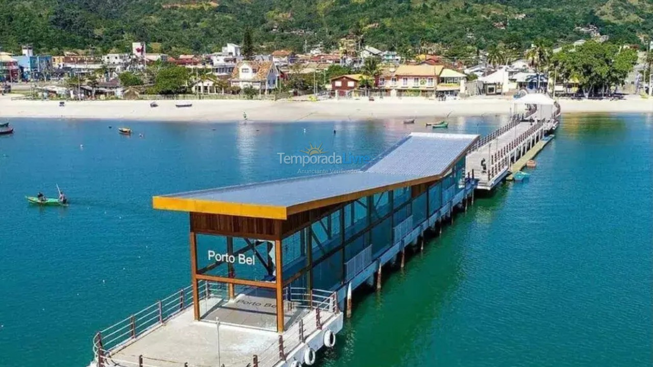 Apartamento para aluguel de temporada em Porto Belo (Praia do Pereque)