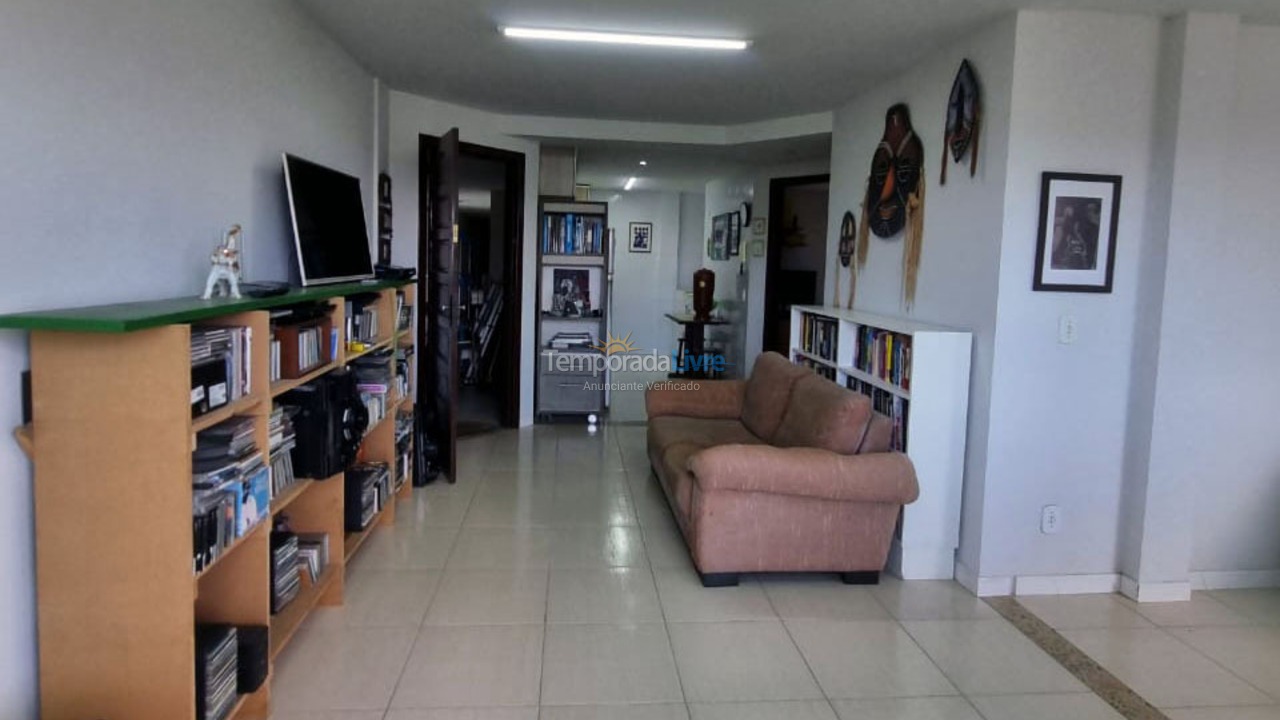 Apartamento para aluguel de temporada em Rio das Ostras (Costa Azul)