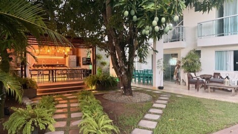 HOUSE WITH POOL, 8 CLIMATE ROOMS, 200M FROM THE SEA AND WIFI