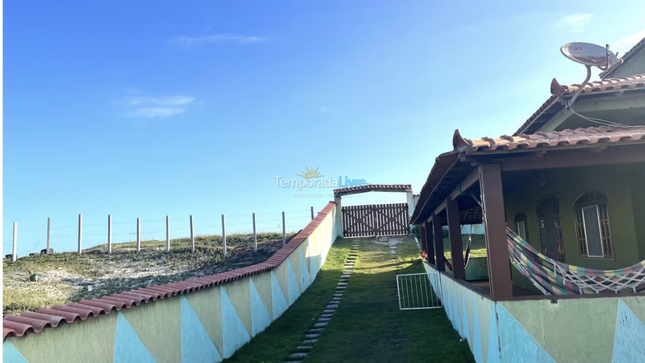 Casa para alquiler de vacaciones em Arraial do Cabo (Praia de Figueira)