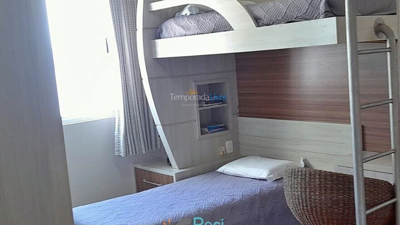 Apartamento para aluguel de temporada em Itapema (Meia Praia Frente Mar)