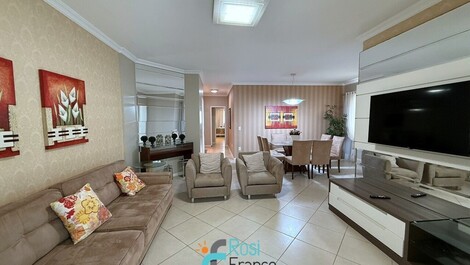 3 bedroom apartment with 2 parking spaces in Meia Praia SC