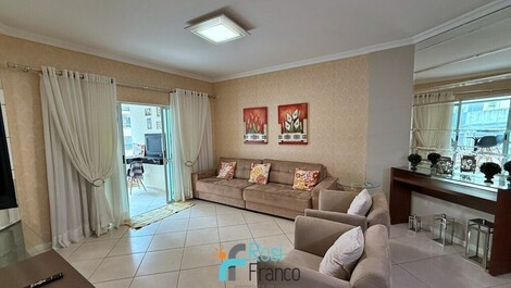 3 bedroom apartment with 2 parking spaces in Meia Praia SC