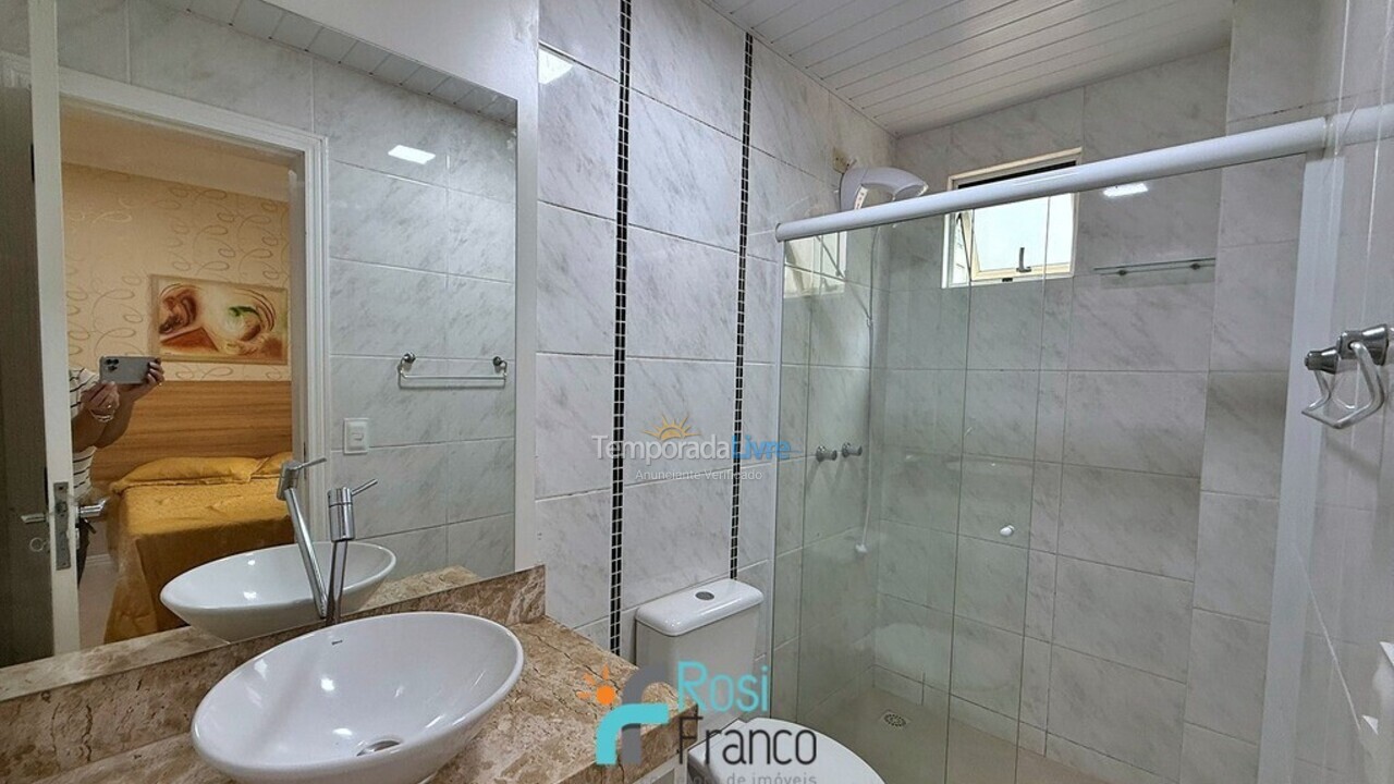 Apartment for vacation rental in Itapema (Meia Praia Segunda Quadra Mar)