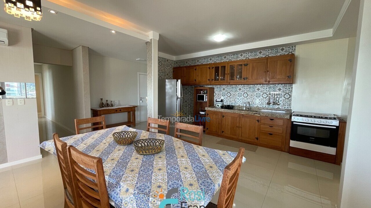 Apartamento para alquiler de vacaciones em Itapema (Itapema Quadra do Mar)